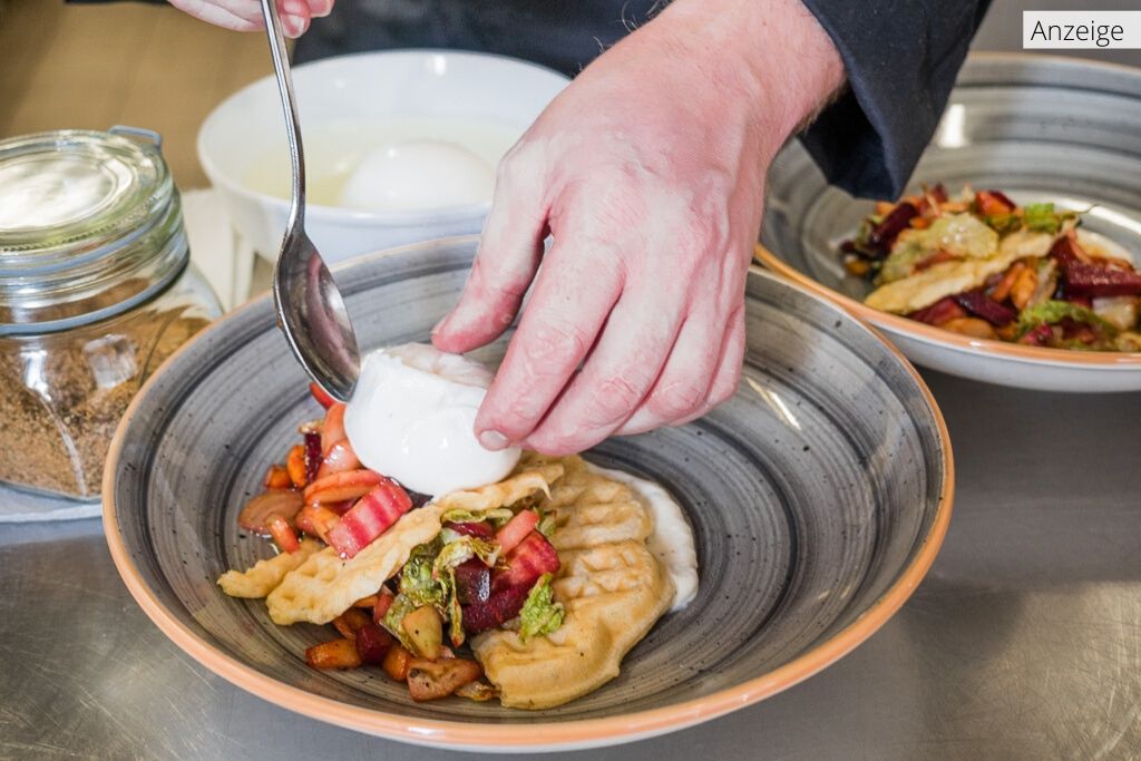 Rezept für Burrata auf gegrilltem Wintergemüse und Majoranwaffel Restaurant in Werder: Landgasthof Jüterbog in Brandenburg
