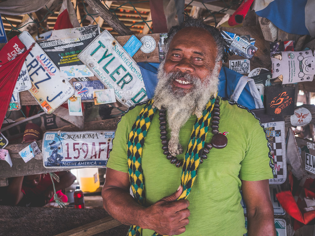 Treasure Beach Floyd’s Pelican Bar Sehenswürdigkeit Jamaika