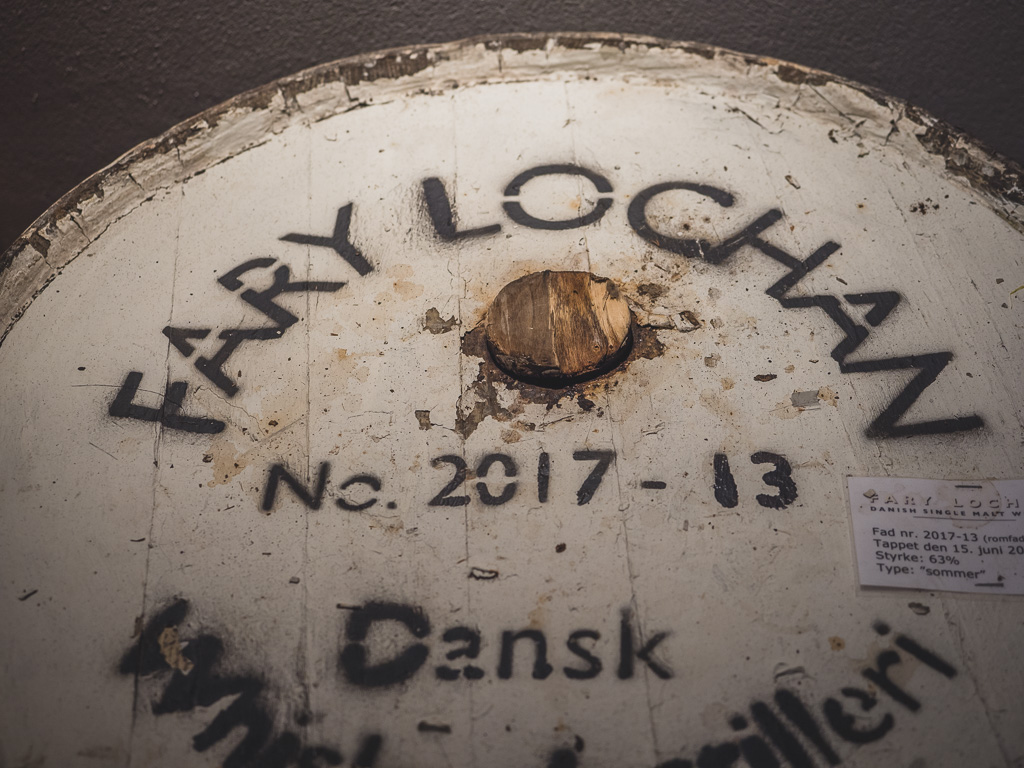 Fary Lochan Destillery