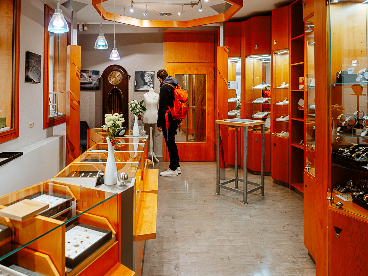 Uhren- und Schmuckatelier Möckel in Schneeberg im Erzgebirge Uhren- und Schmuckatelier Möckel in Schneeberg im Erzgebirge