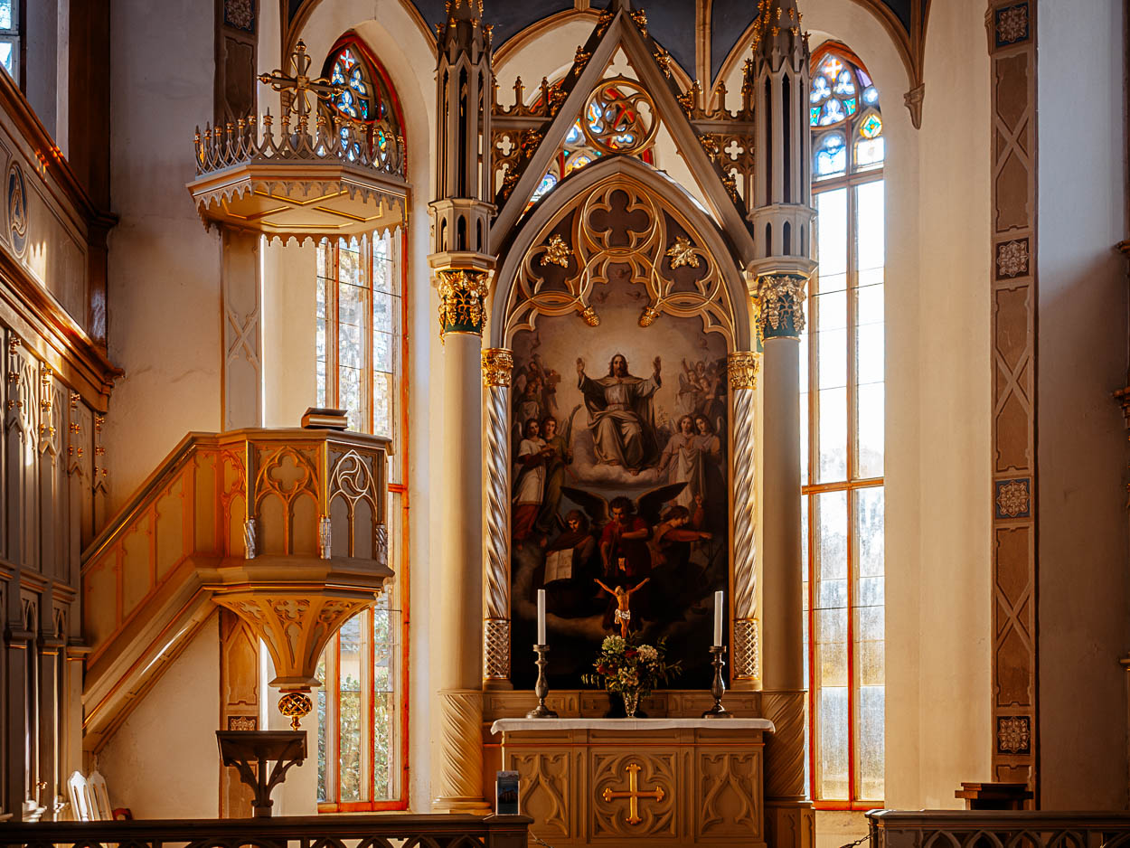 PURPLE PATH Lößnitz Hospitalkirche St. Georg The Universe in a Pearl PURPLE PATH Lößnitz Hospitalkirche St. Georg