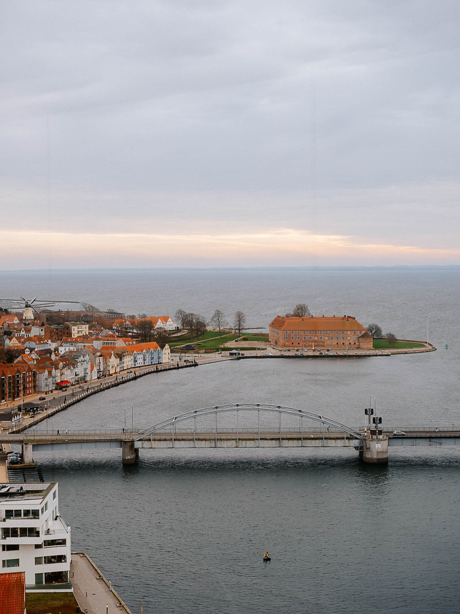 Aussichtsplattform Alsik Hotel in Sønderjylland Dänemark Aussichtsplattform Alsik Hotel in Sønderjylland Dänemark